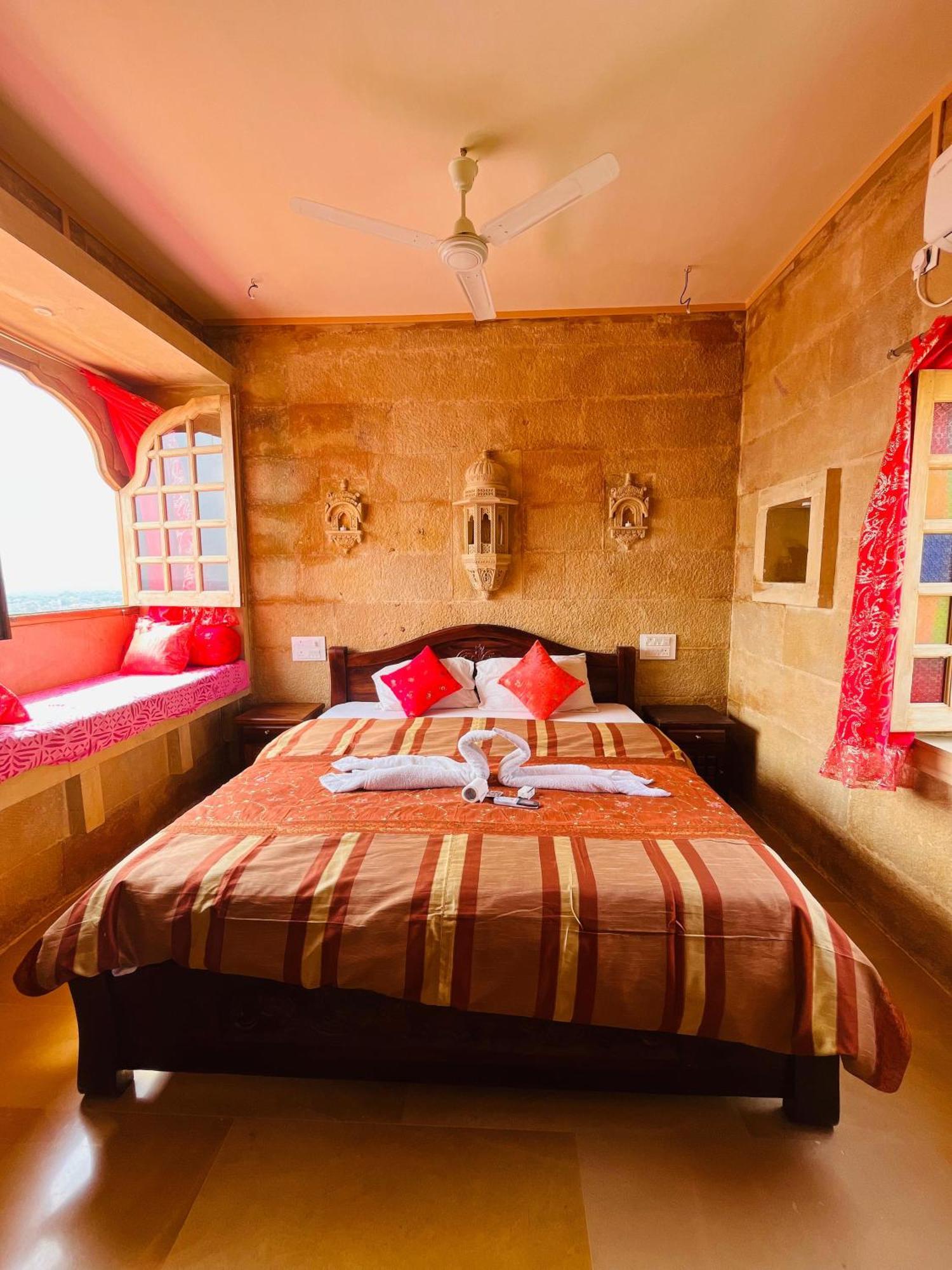 Mud Mirror Guesthouse Jaisalmer Exterior foto